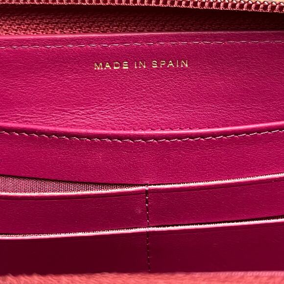 CHANEL Pink Caviar Leather Timeless Continental Zipper Wallet - Picture 7 of 14